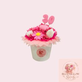BloomGlow Candle by Szandy - kézműves gyertyaboxok
